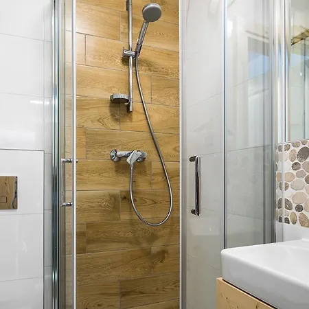 Проживание в семье Goscinne